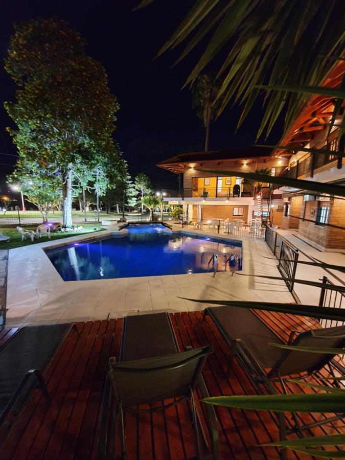 Hotel Carlos Paz Villa Carlos Paz Esterno foto